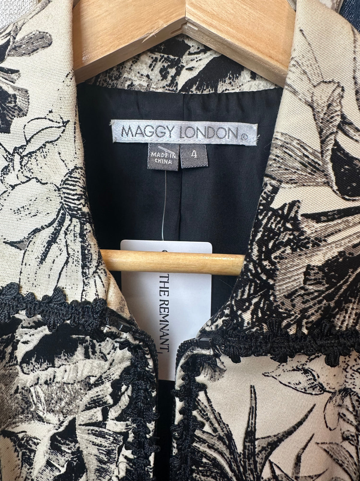 Vintage Maggy London Cream Black Tropical Print Zip Up Statement Jacket