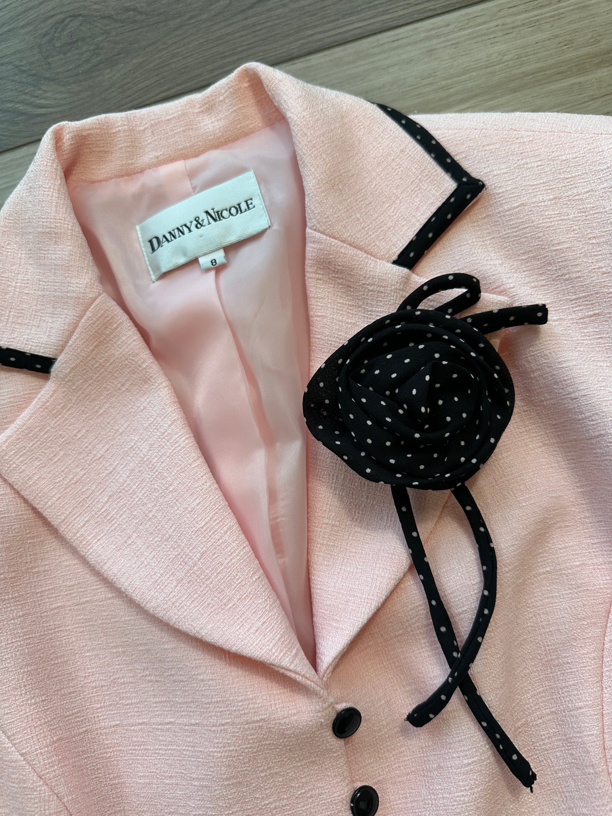 Vintage Danny & Nicole Light Pink Black Floral Corsage Detail Blazer