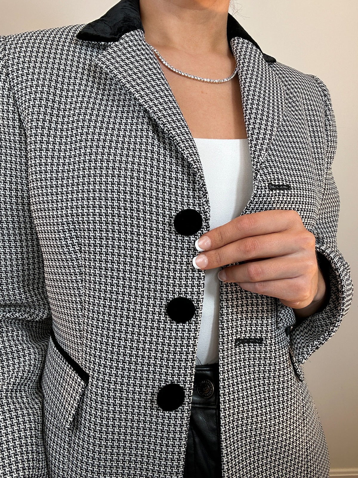 Vintage Evan Picone Black White Velvet Collar Blazer Jacket
