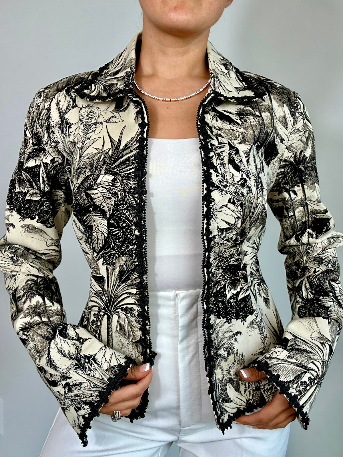 Vintage Maggy London Cream Black Tropical Print Zip Up Statement Jacket