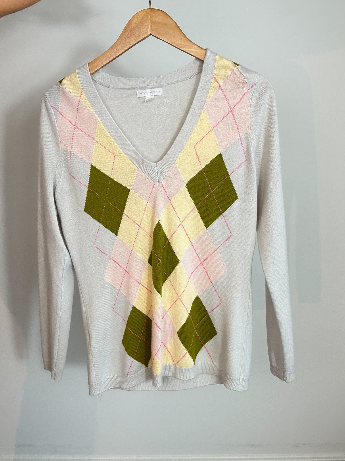 Y2K New York & Company Argyle Plaid V-neck Sweater