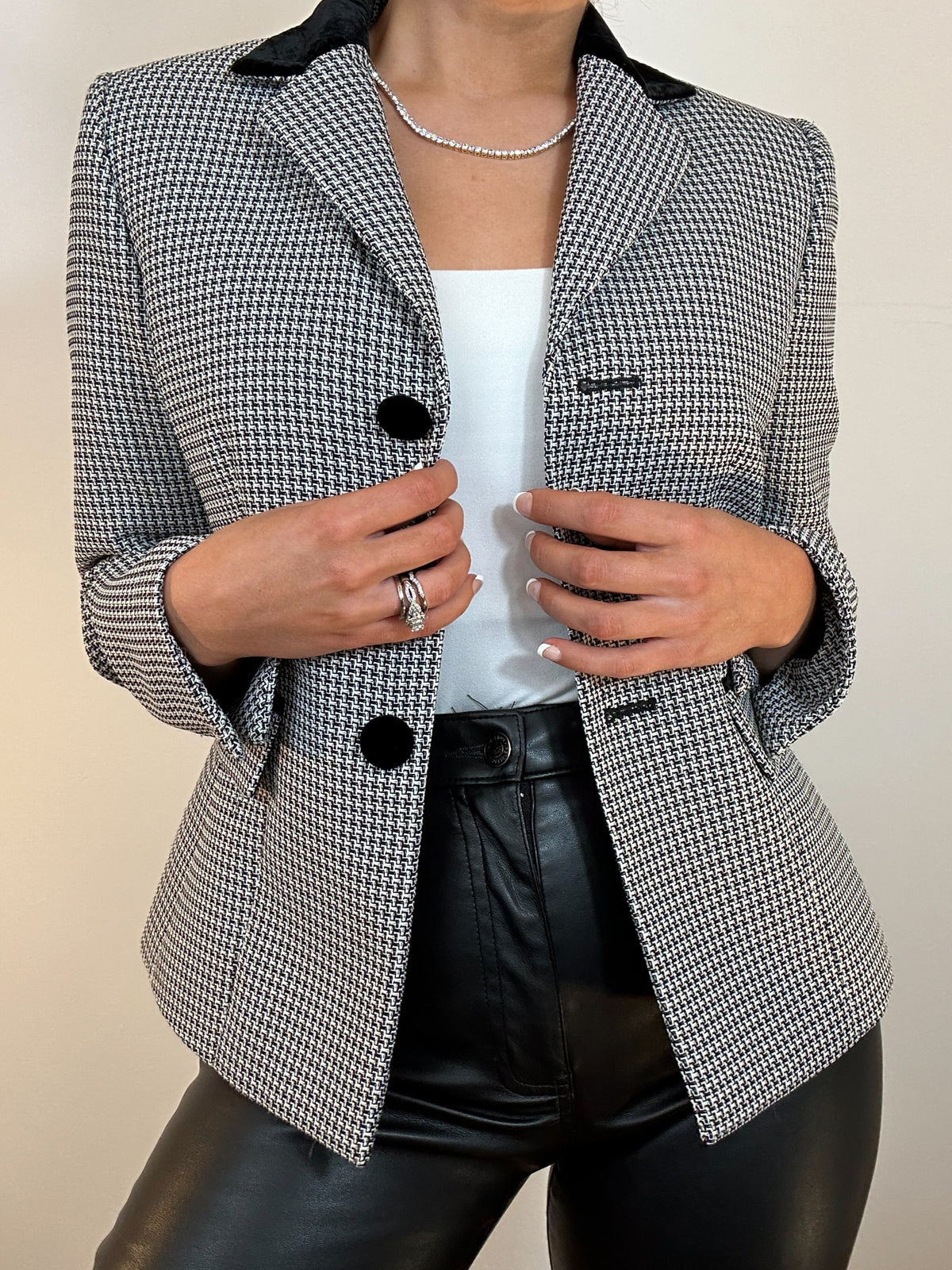 Vintage Evan Picone Black White Velvet Collar Blazer Jacket