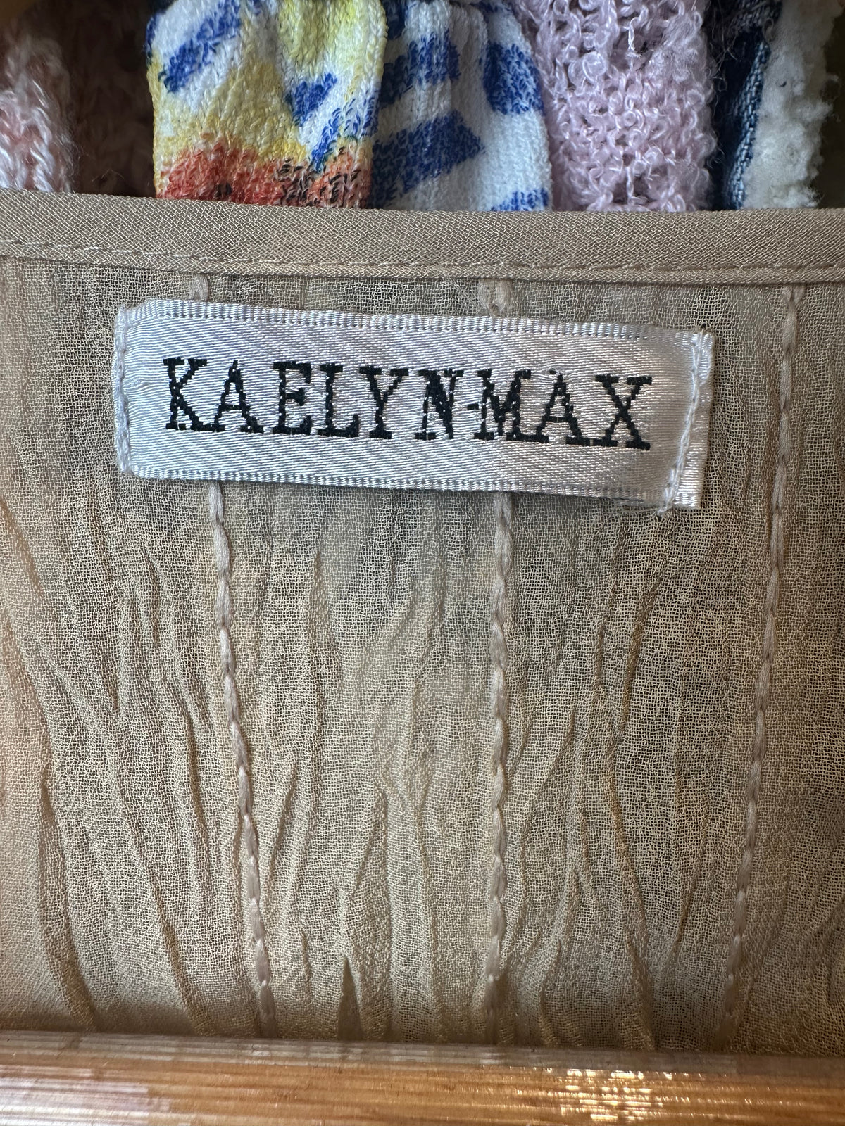 Early 2000s Y2K Kaelyn Max Vintage Tan Ruffled Texture Long Sleeve Blouse with Sequins
