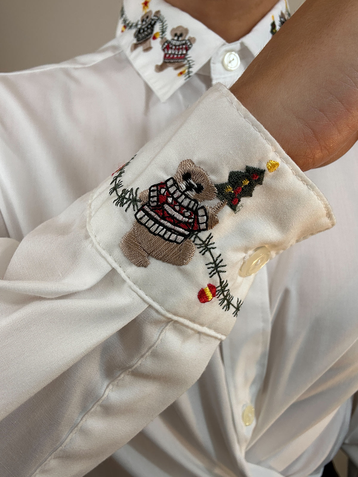 Vintage Yves St. Clair Petites Teddy Bear Christmas Collar White Button Down Shirt Top
